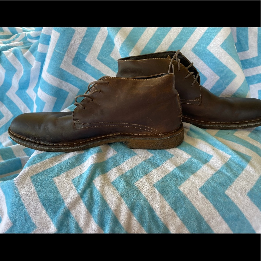 Johnston and Murphy Sheepskin Chukka size 10 boot